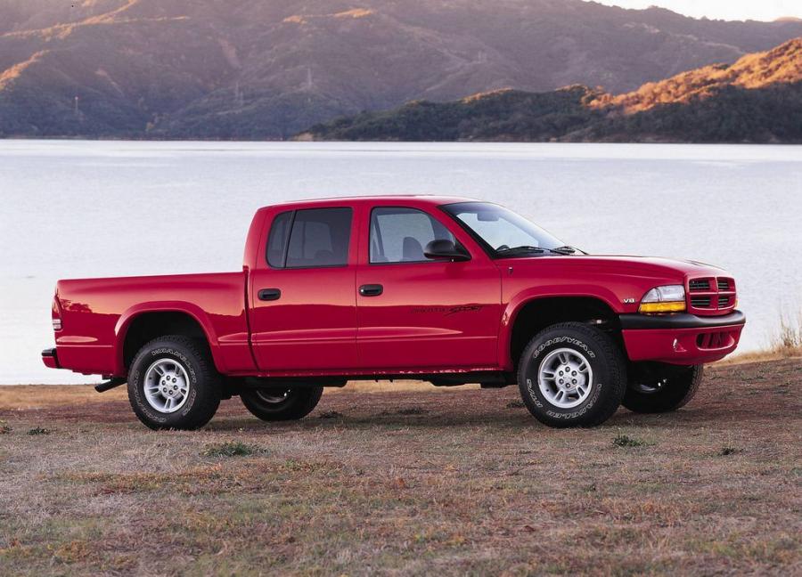  Dodge Dakota Sport Quad Cab 2000 года  (фото 4 из 22)